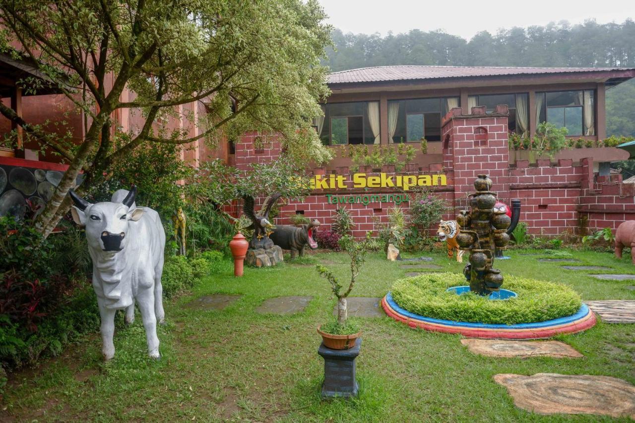 Reddoorz Resort @ Tawangmangu Exterior photo