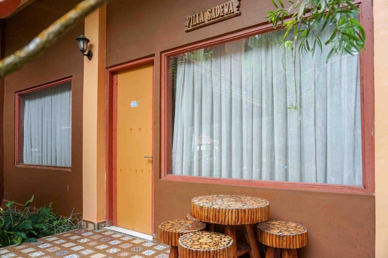 Reddoorz Resort @ Tawangmangu Exterior photo